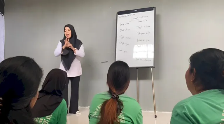 Lapas Perempuan Palu Perkuat Pembinaan Intelektual Melalui Program Pembelajaran Bahasa Inggris bagi Warga Binaan (Dok. Istimewa)
