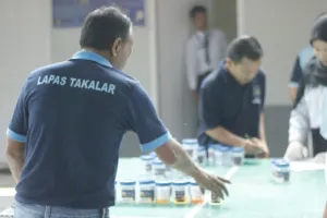 Lapas Takalar Tegaskan Komitmen Bersih Narkoba Lewat Tes Urine Acak Petugas dan Warga Binaan