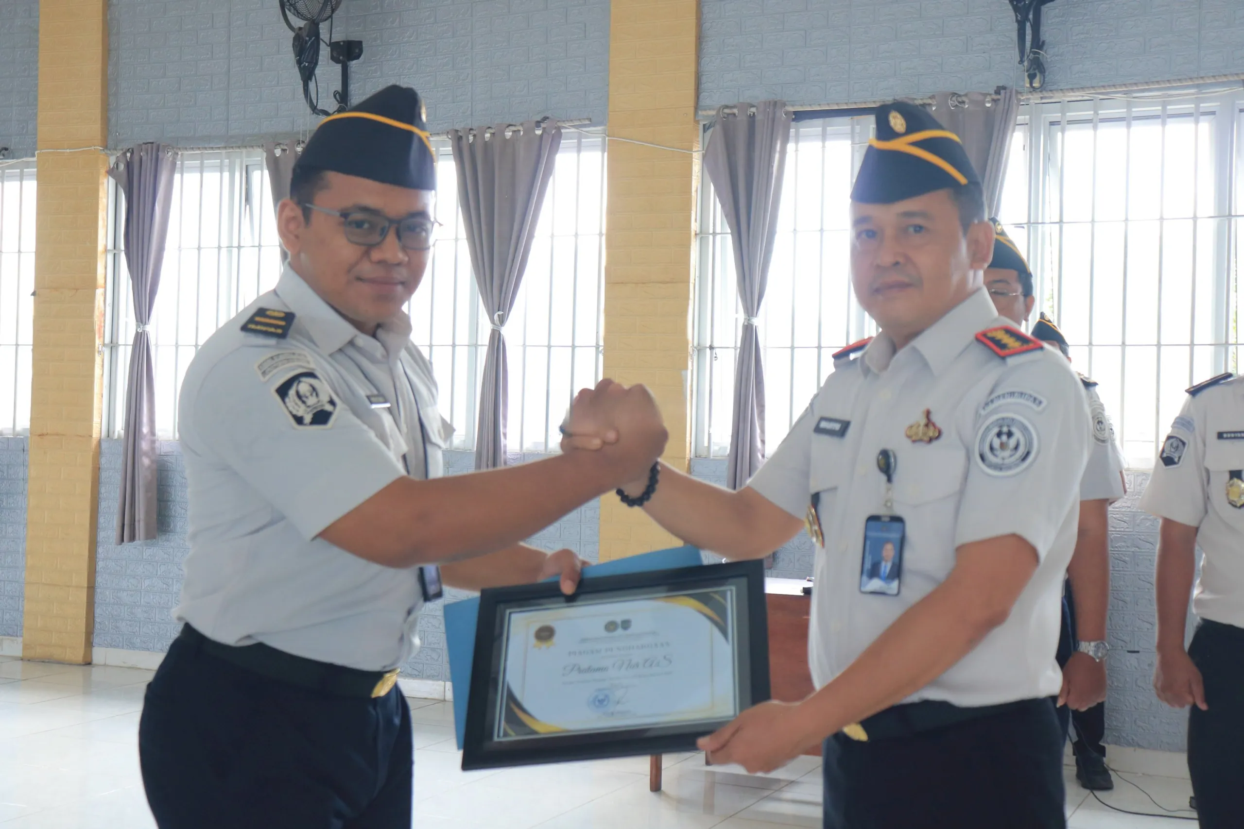 Kenaikan Pangkat 12 Petugas Lapas Pemuda Madiun (Dok. Istimewa)