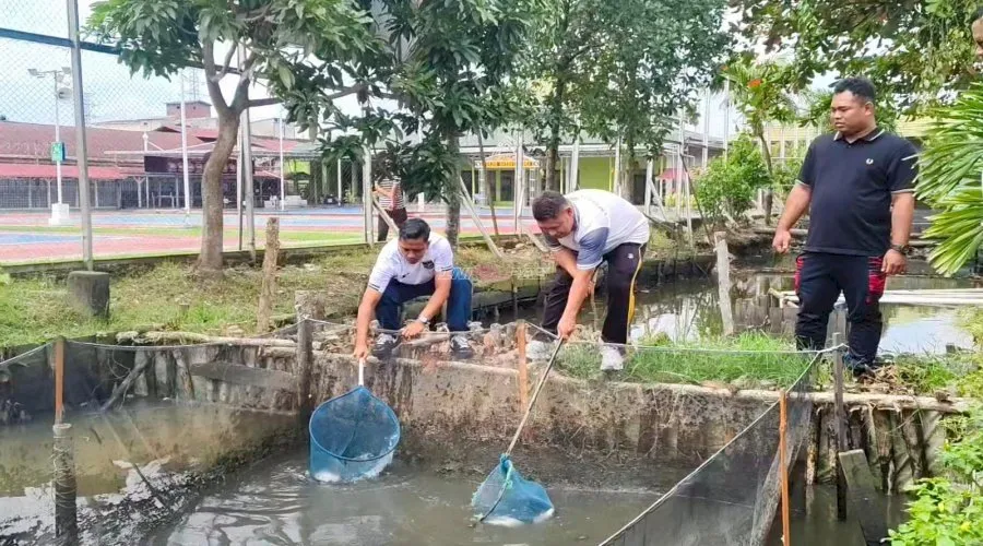 Lapas Banjarmasin Panen 75 Kilogram Ikan Patin dari Program Pembinaan Kemandirian