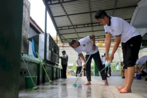 Lapas Pemuda Kelas IIA Madiun Tingkatkan Kepedulian Sosial dan Semangat Gotong Royong Melalui Kegiatan Kerja Bakti (Dok. Istimewa)