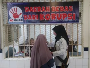 Pendampingan Duta Layanan dan Duta Prioritas memastikan pengunjung lansia serta disabilitas memperoleh akses kunjungan yang setara, ramah, dan berkeadilan (Dok. Istimewa)