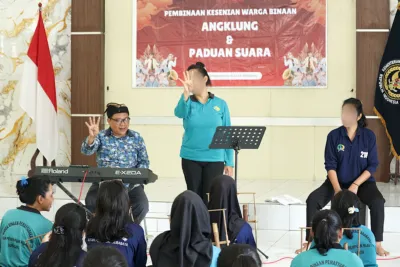 Rutan Perempuan Kelas IIA Surabaya Perkuat Pembinaan Kemandirian Warga Binaan Melalui Pelatihan Seni Musik Paduan Suara dan Angklung Terstruktur (Dok. Istimewa)