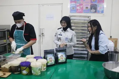 Bukti Kepercayaan dan Dukungan, 70 Buah Roti Prabudana Karya Warga Binaan Ludes Diborong Second Chance Foundation