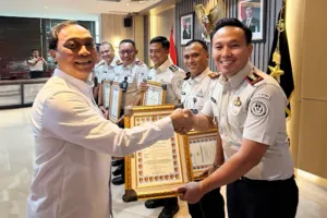 Prestasi Gemilang! Kalapas Cibinong dan Ka. KPLP Raih Penghargaan dari Polri atas Sinergi dan Kontribusi Pengungkapan Narkoba