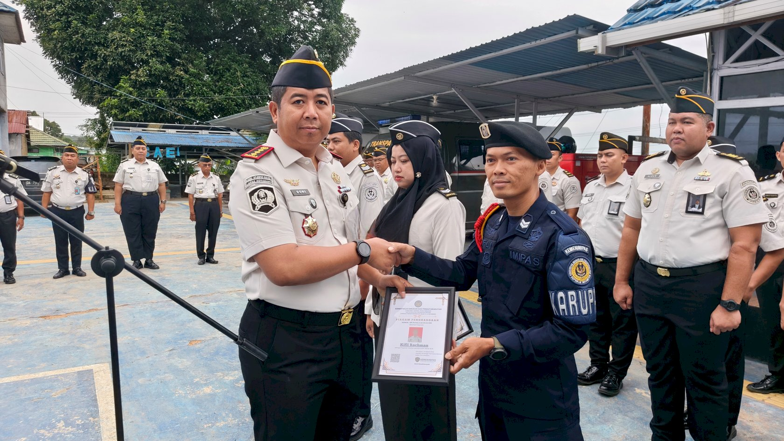 Lapas Kotabaru Apresiasi Tiga Pegawai Teladan (Dok. Istimewa)