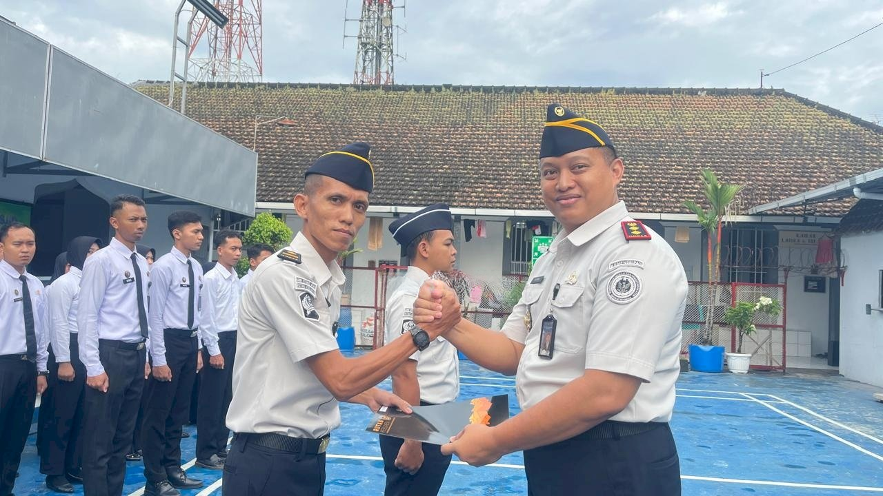 Dua Pegawai Rutan Kebumen Naik Pangkat (Dok. Istimewa)