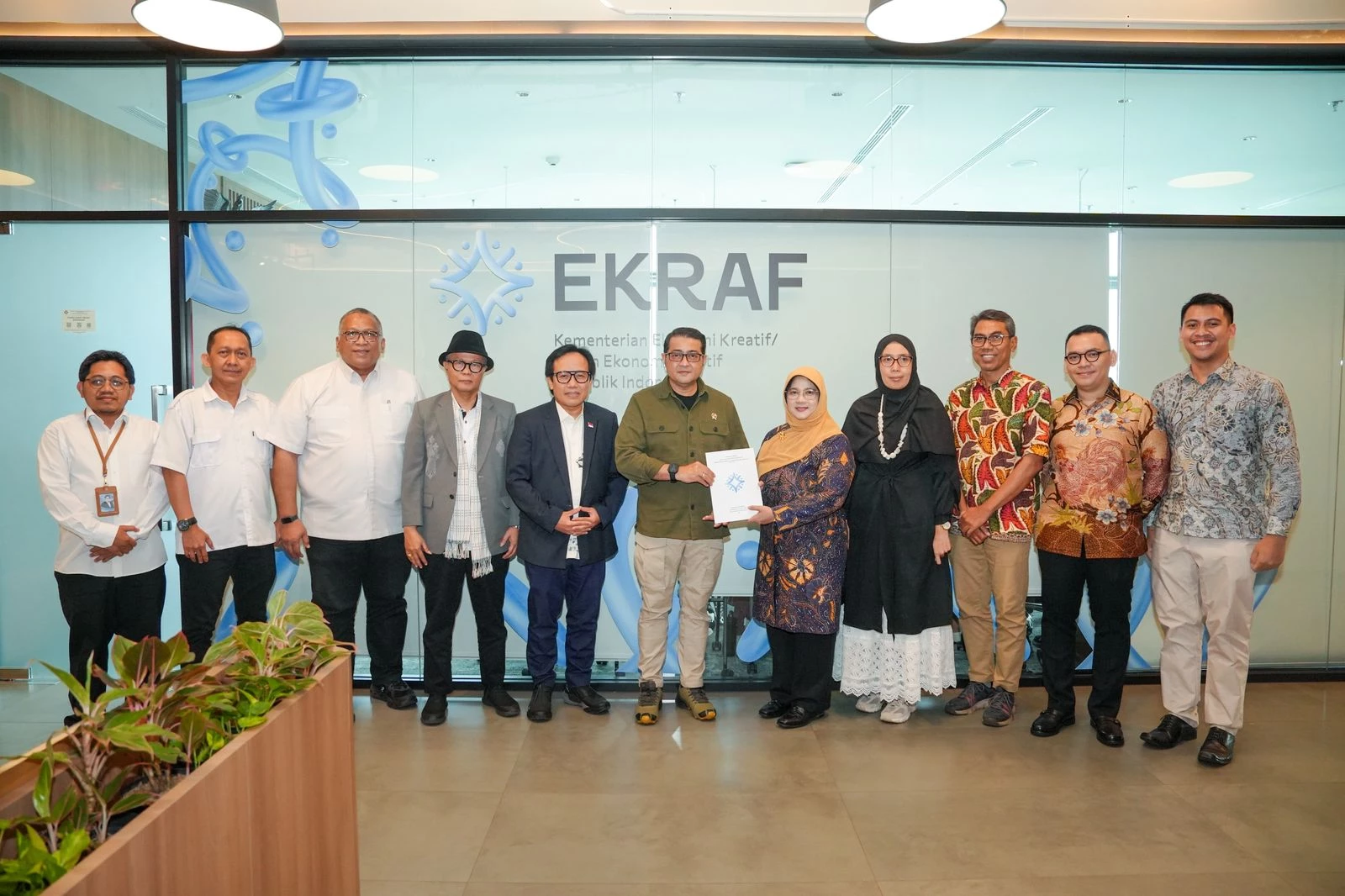 Ekraf Terima Naskah Pajak Royalti Penulis