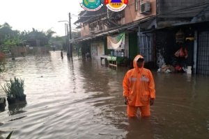 Banjir Rendam Jembatan Jalan Bandung Cinere, Akses Depok–Tangsel Lumpuh Sementara
