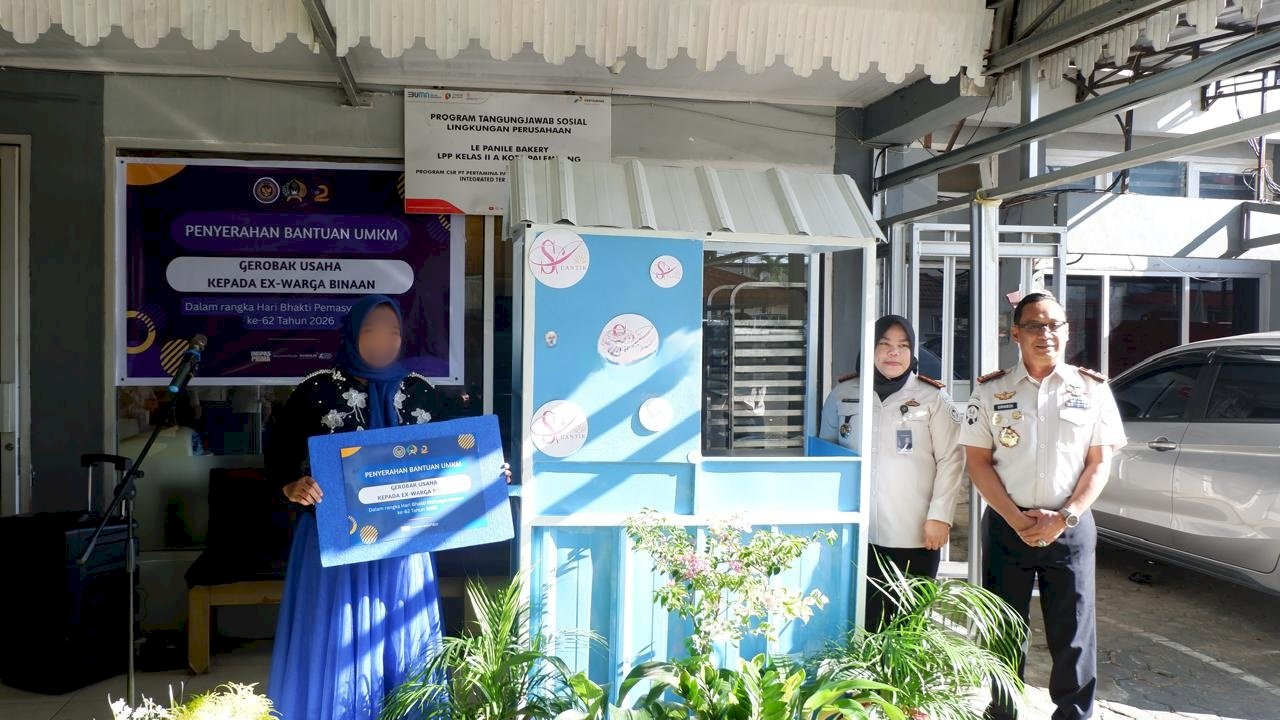 Penguatan Kemandirian Eks-Warga Binaan, Lapas Perempuan Palembang Salurkan Bantuan Gerobak Usaha