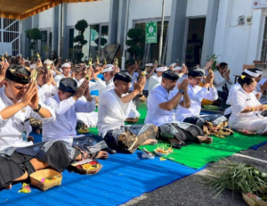 Persembahyangan Odalan Purnama Kedasa di Rutan Klungkung Perkuat Pembinaan Spiritual dan Harmoni Kehidupan Warga Binaan