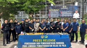 Lapas Palu dan Polresta Perkuat Keamanan Lewat Penggeledahan dan Tes Urine Mendadak