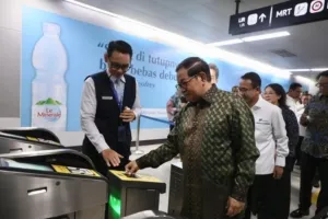 Pramono Luncurkan Pembayaran EMV Contactless di MRT Jakarta