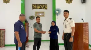 Perkuat Kerohanian Warga Binaan, Rutan Masohi Terima Bantuan Al-Qur’an Dari Kemenag Maluku Tengah Demi Pembinaan Kepribadian