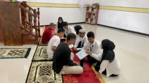 Penguatan Nilai Spiritual: Peserta Magang Kemnaker Dampingi Pembelajaran Al-Qur'an Bagi Warga Binaan Lapas Bandanaira